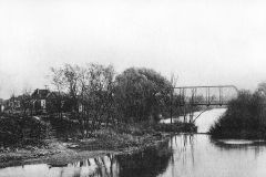 Cedar River (looking south towards the Bridge St. bridge from the Water St. bridge) Austin, Mn