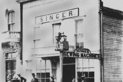 Singer Manufacturing Co. - 1904 (located at 215 E. Bridge St. - 2nd Ave. N.E.)