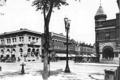 Main St. (looking towards the NW - 300 blk) - 1930 Austin, Mn