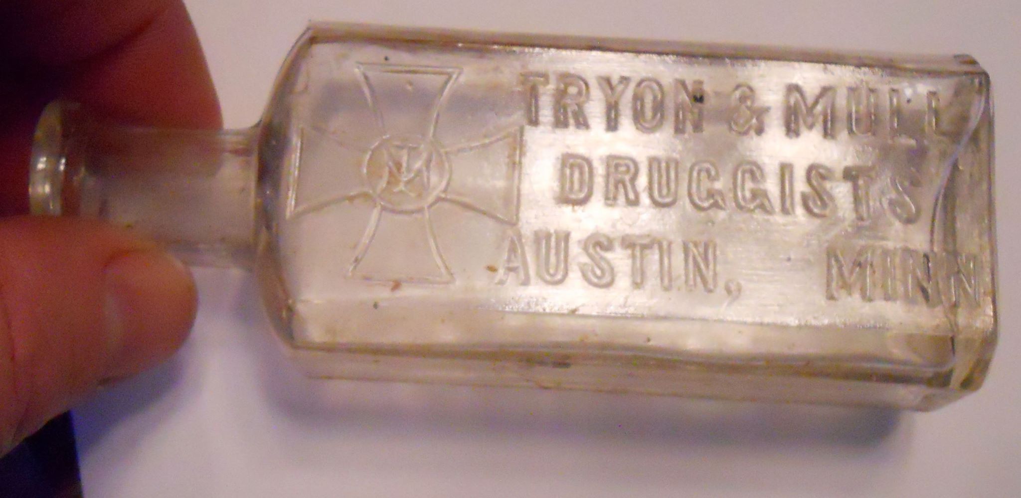 1910 Tryon & Mull Druggist bottle dug