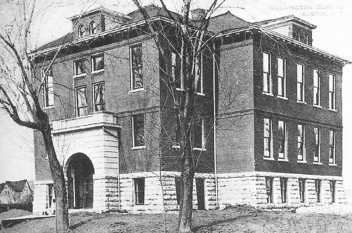 Washington-School-was-built-in-1907-It-was-razed-in-1919-for-the-construction-of-the-new-high-school